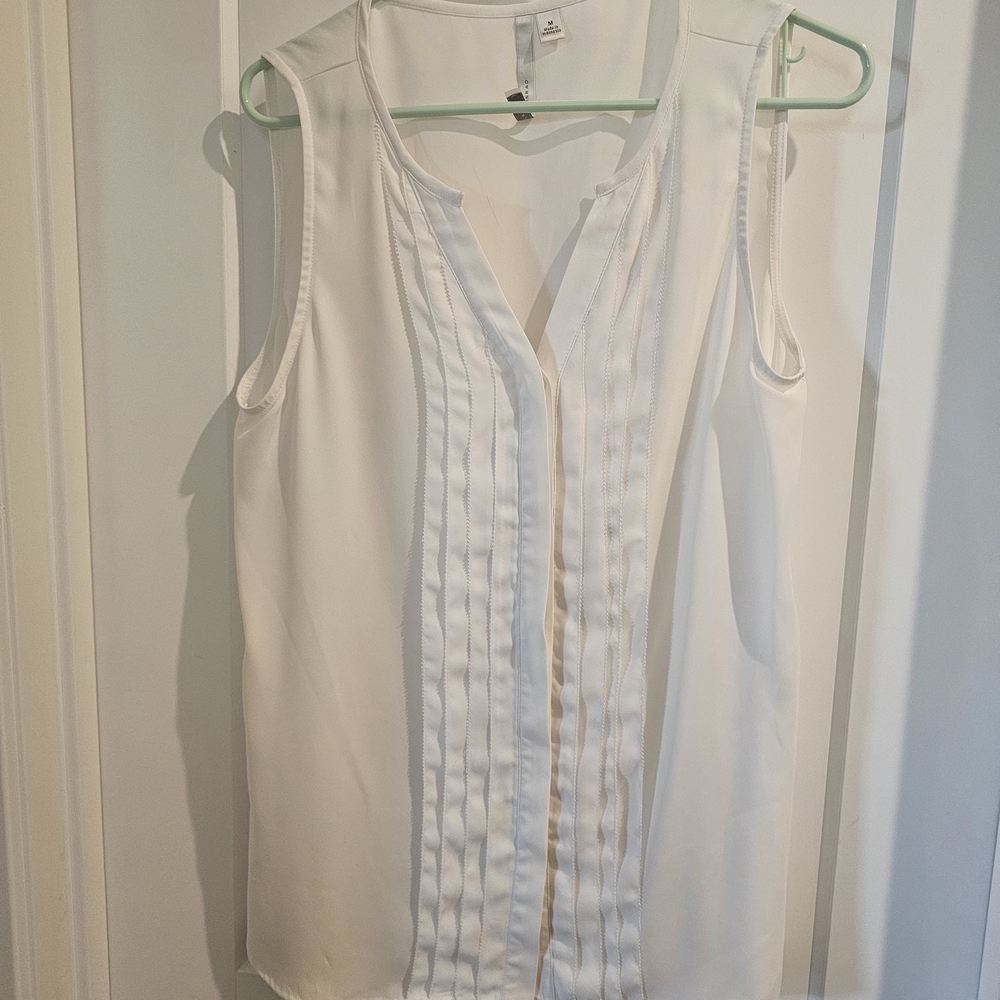 LC Lauren Conrad White Pleated Blouse